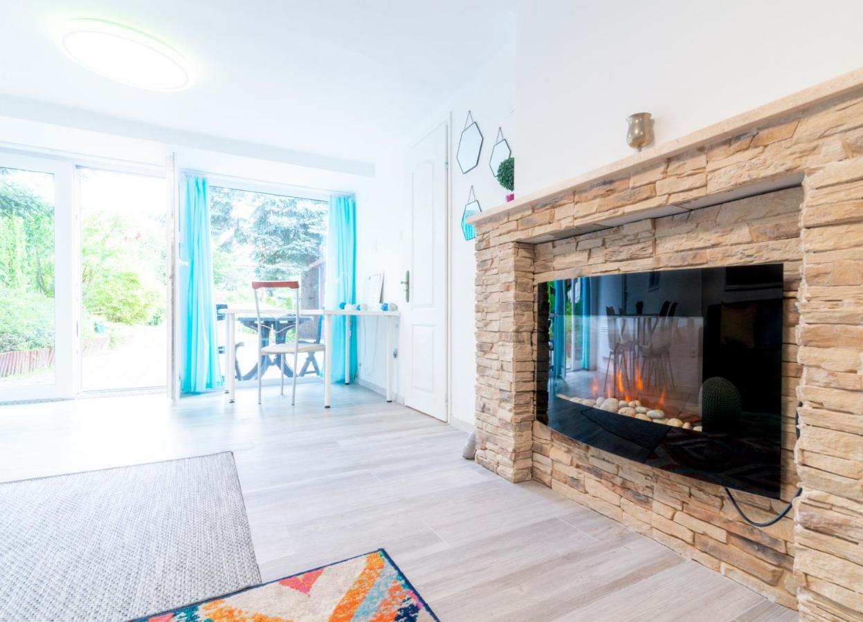 Cosy And Colorful Apartment Szentendre Exterior photo